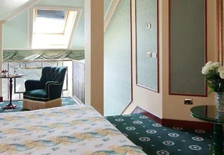Grand Bristol Hotel