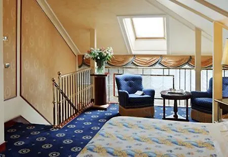 Grand Bristol Hotel 4*