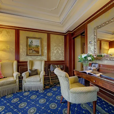 Hotel Grand Bristol 4*