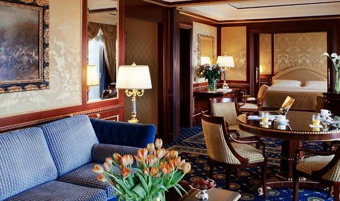 فندق Grand Bristol ستريزا