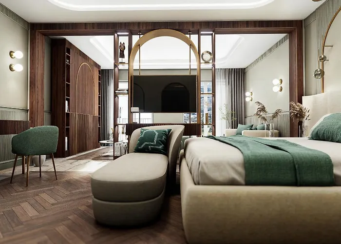 Grand Bristol מלון